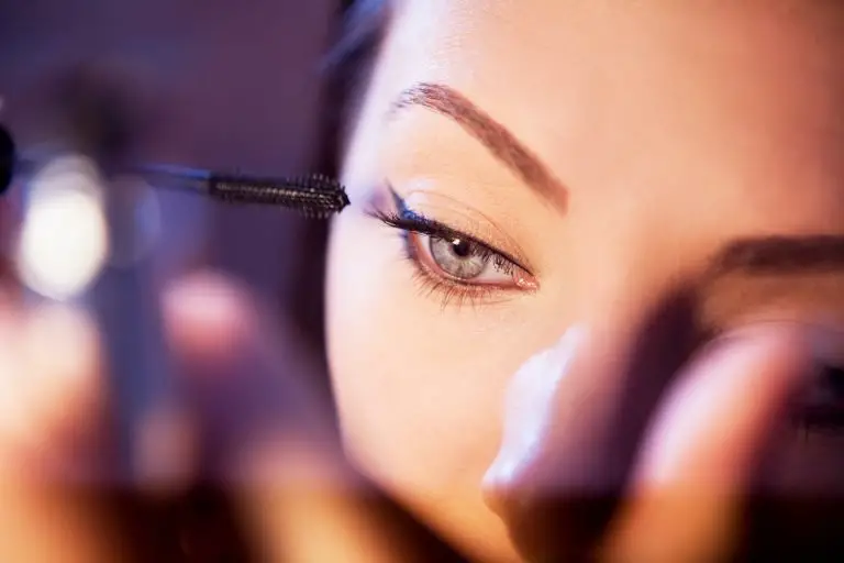 How To Remove Mascara Without Using The Makeup Remover - 6 Great Hacks